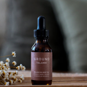 Balancing Body Oil - Infused with balancing extracts of Frankincense and Geranium Bourbon, this thoughtful formula provides clarity and mental fortitude to steady the mind, paired with Sweet Orange to ignite the senses. 